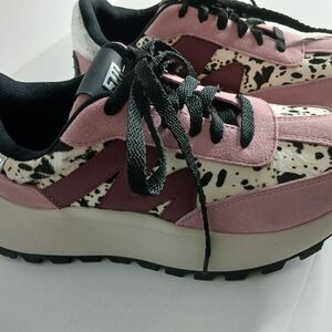 Steve Madden Sneakers